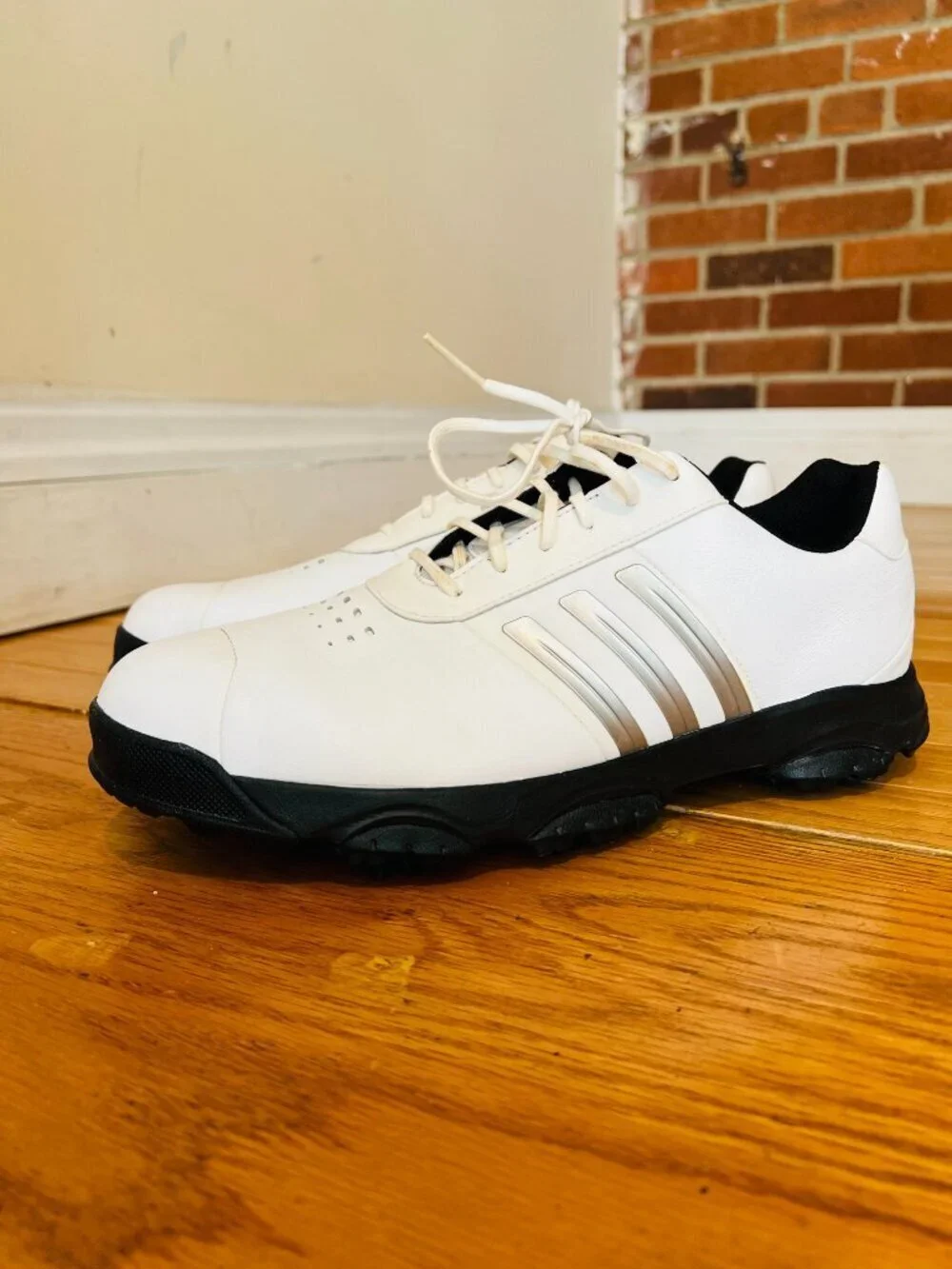 Men's Adidas Golf Shoes Sneakers Size 10.5
